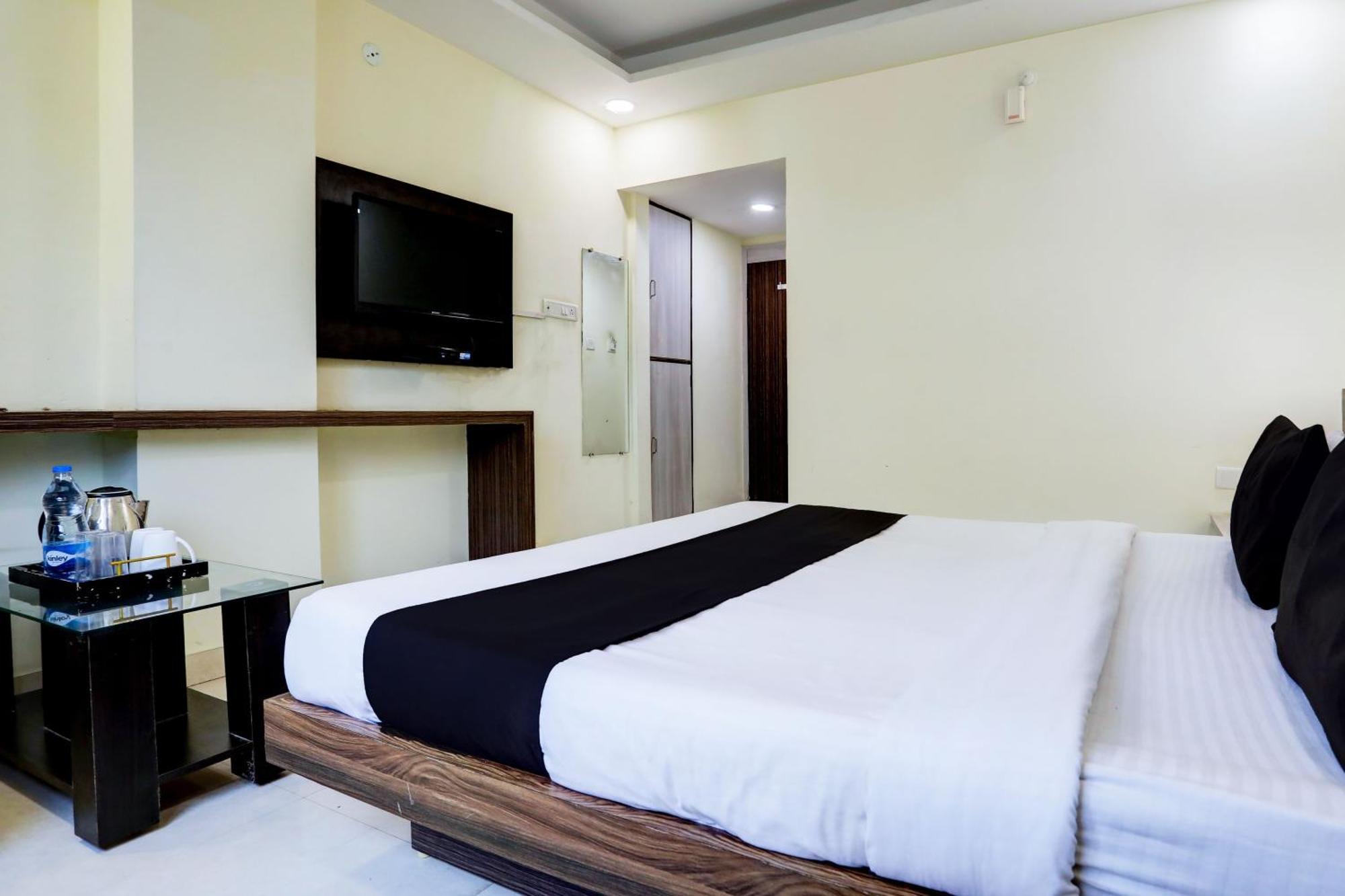 Super Townhouse Hoshangabad Road Near Aashima Mall Samarda Kaliāsot Esterno foto