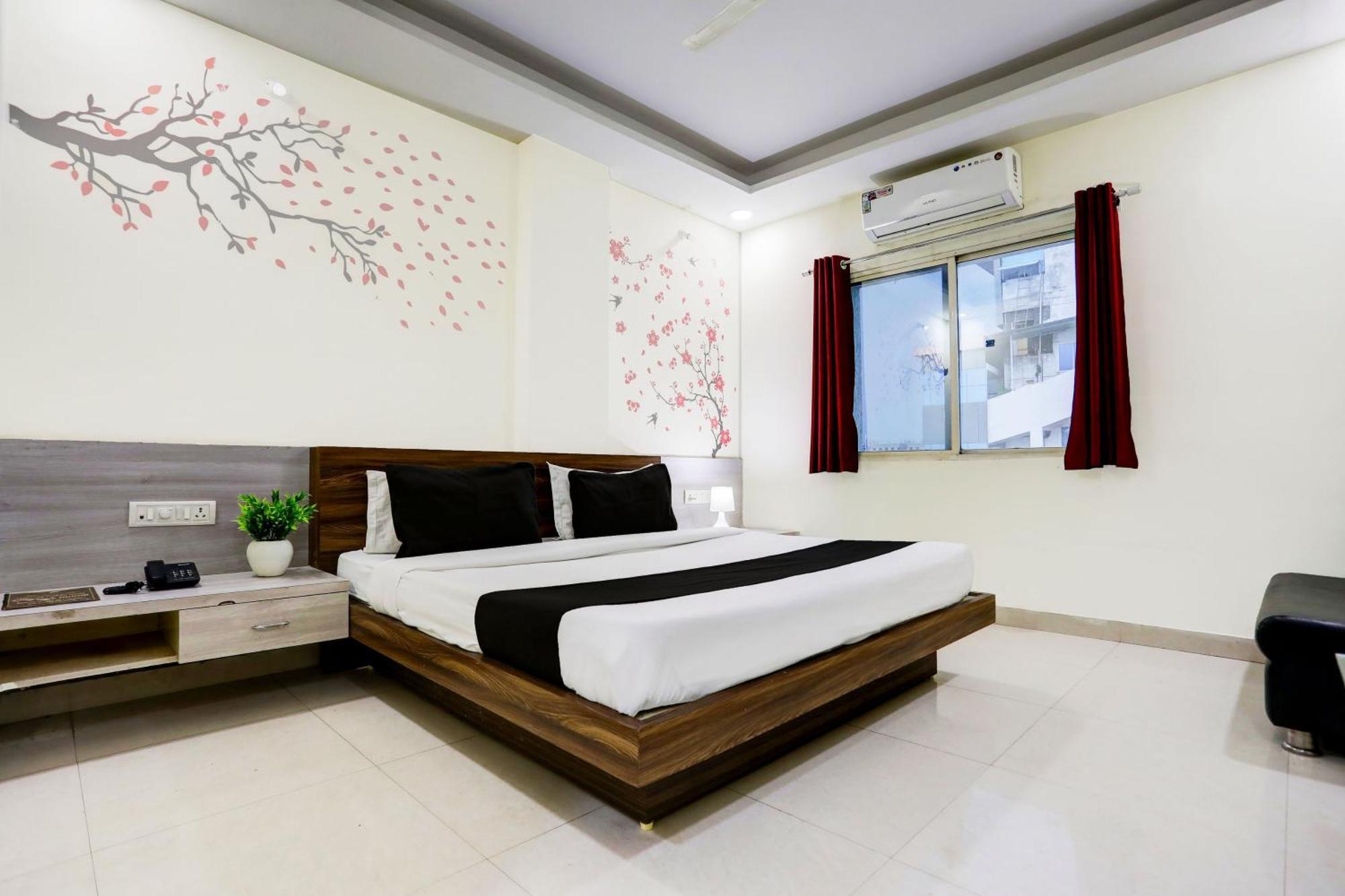 Super Townhouse Hoshangabad Road Near Aashima Mall Samarda Kaliāsot Esterno foto