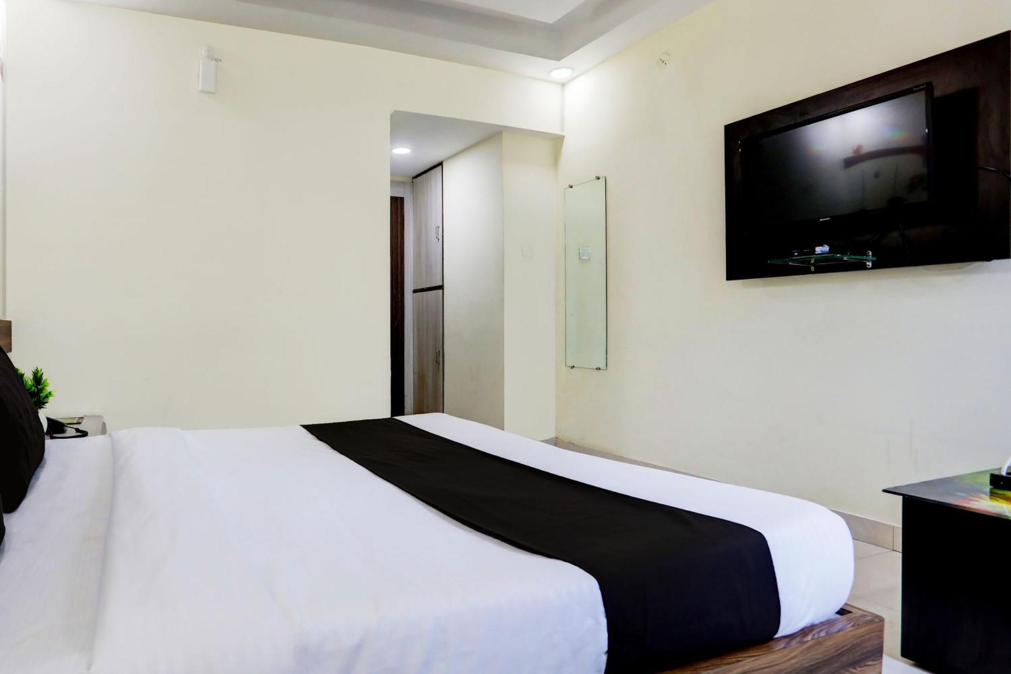 Super Townhouse Hoshangabad Road Near Aashima Mall Samarda Kaliāsot Esterno foto