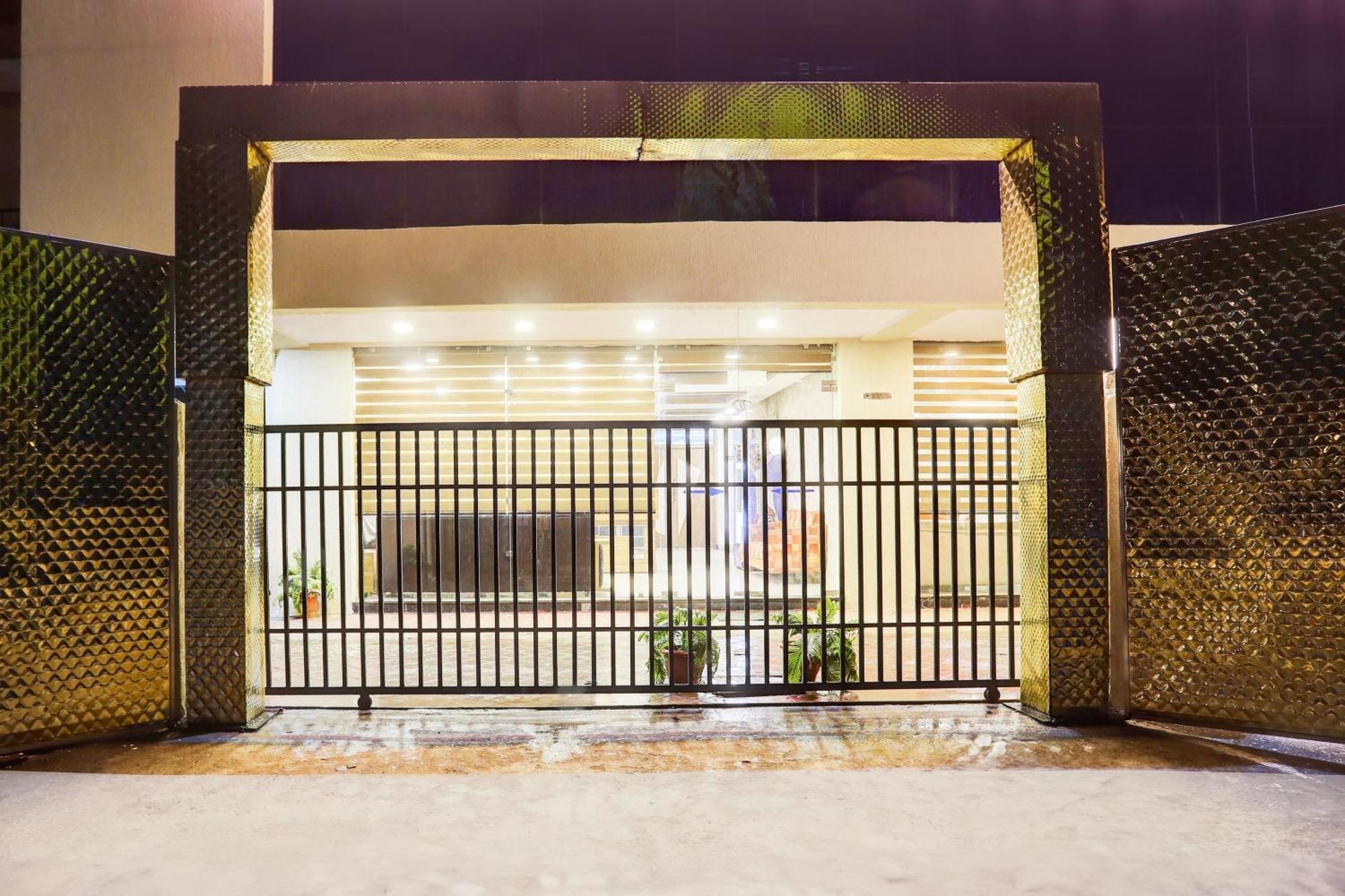 Super Townhouse Hoshangabad Road Near Aashima Mall Samarda Kaliāsot Esterno foto