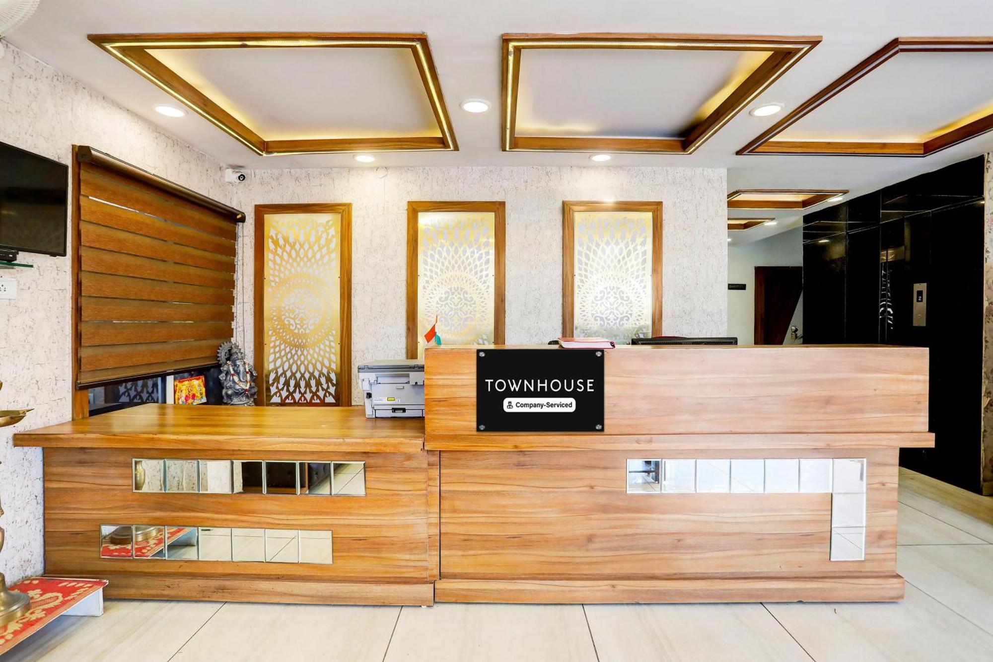 Super Townhouse Hoshangabad Road Near Aashima Mall Samarda Kaliāsot Esterno foto